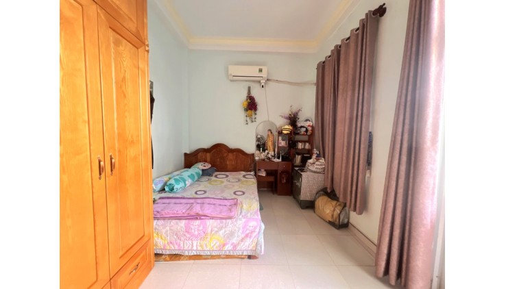 Bán Nhà 3Tầng 2 Mặt Hẻm Xe Hơi 103m2_5.4x19 Chỉ 10.5 tỷ Gần ĐH Ngân Hàng Linh Chiểu Thủ Đức